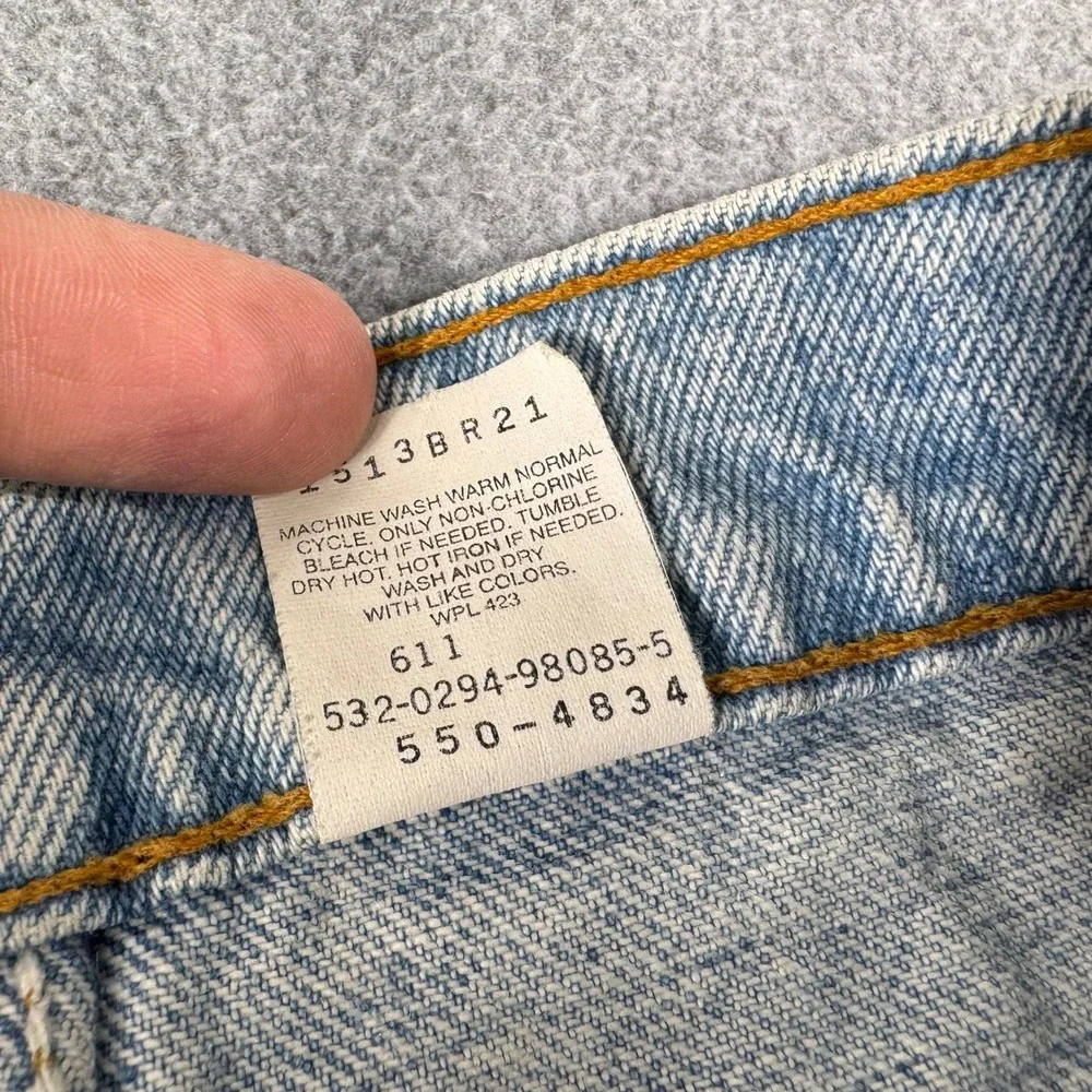 Vintage Levi's 550 Men's 34x30 Jeans USA Made 90s Tapered Leg Light Wash